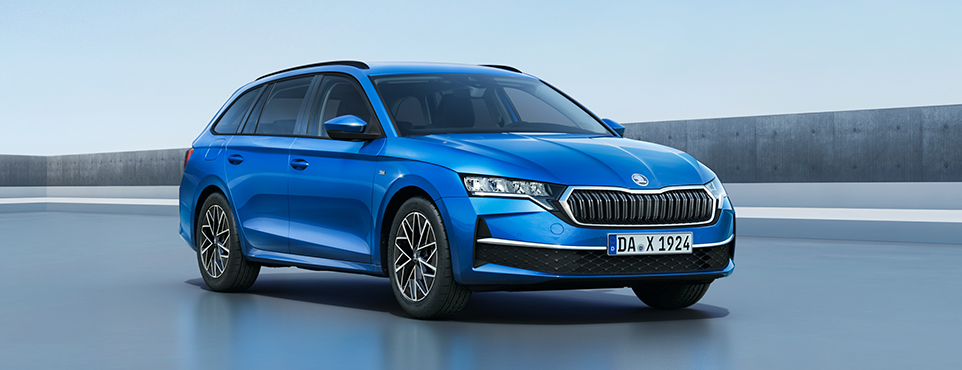 Bild zeigt einen blauen Skoda Oktavia Kombi Tour
